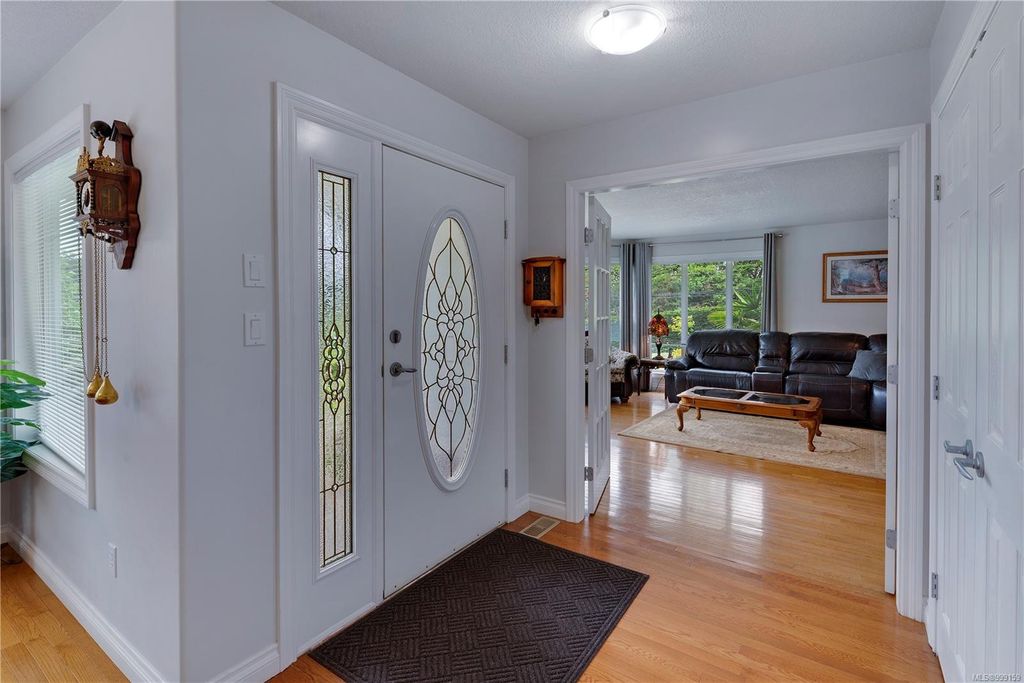 listing image 16045109026521736058