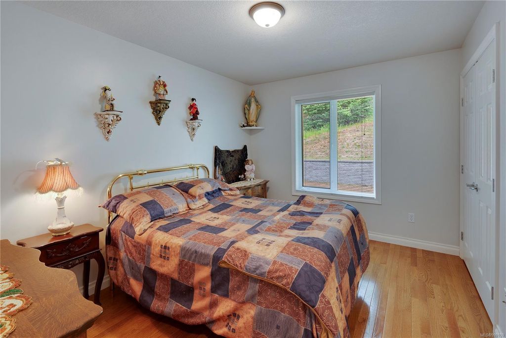 listing image 16041308594888689561