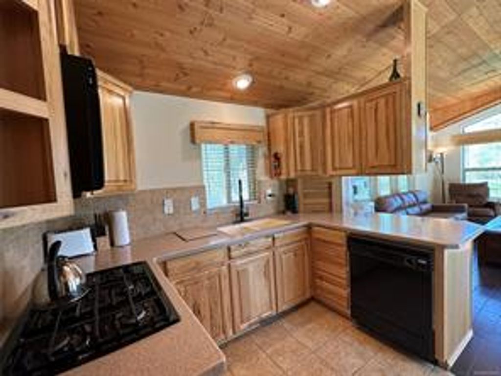 listing image 16042205557042352992