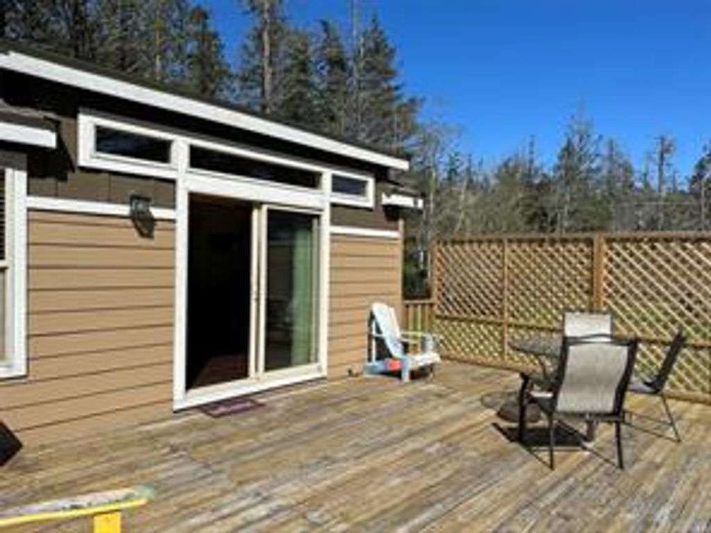 listing image 16040933358278402725