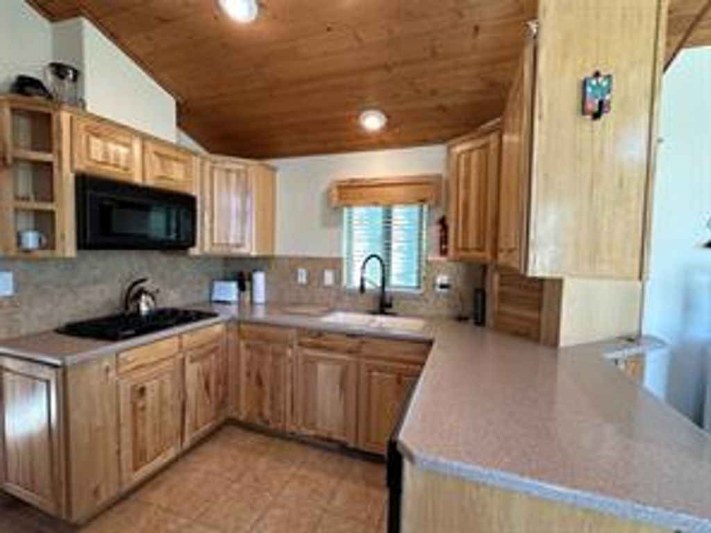 listing image 16049573515506538863