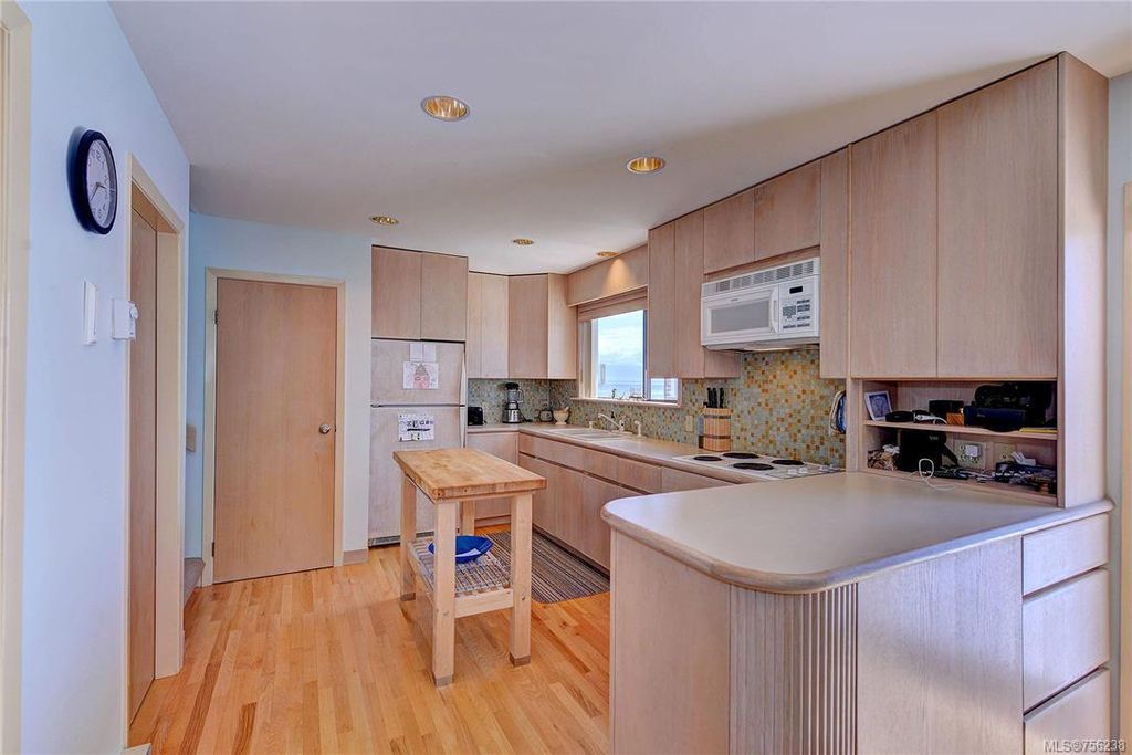 listing image 16047242870761603667