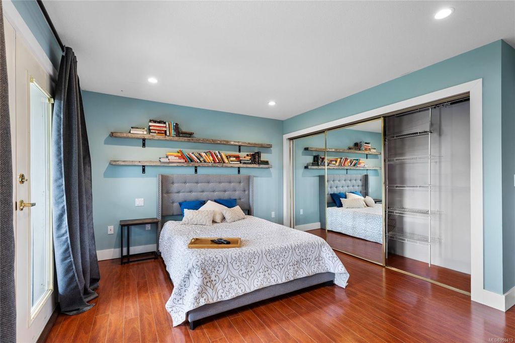 listing image 16044273531691665130