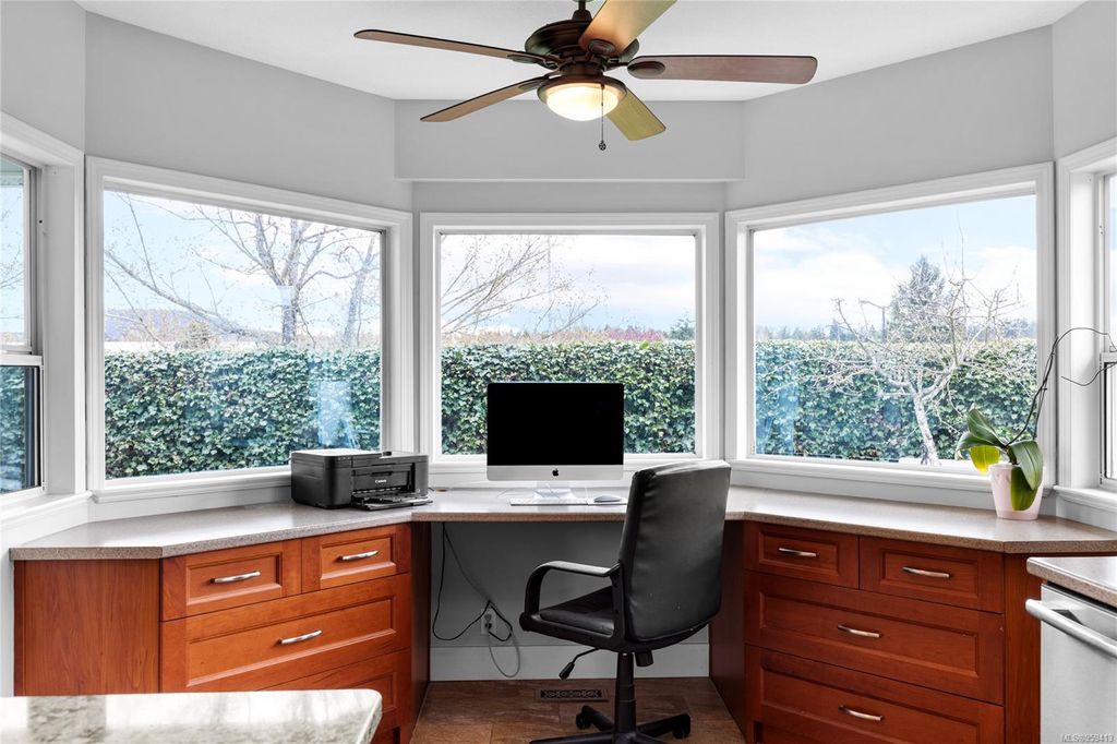 listing image 16044074140866162032