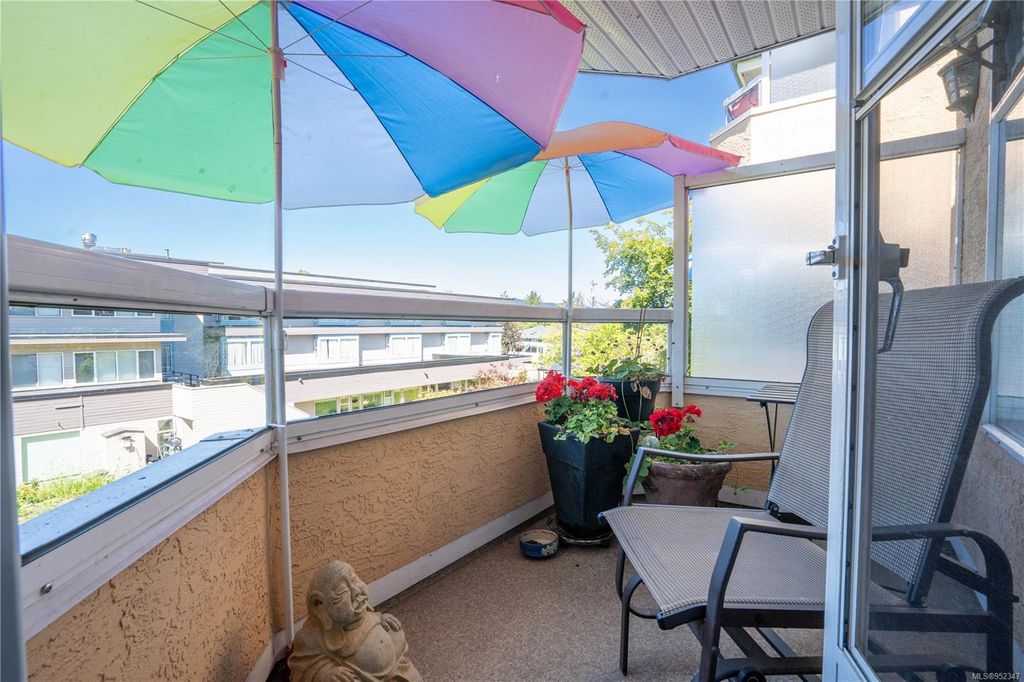 listing image 16041266165590525582