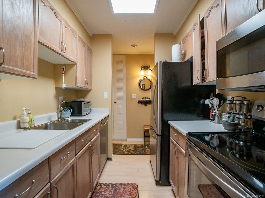 listing image 16045262167144083026