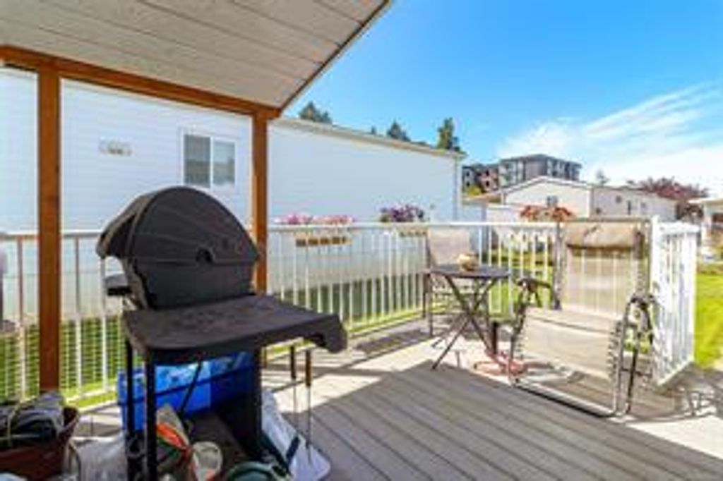 listing image 16047360458555626571