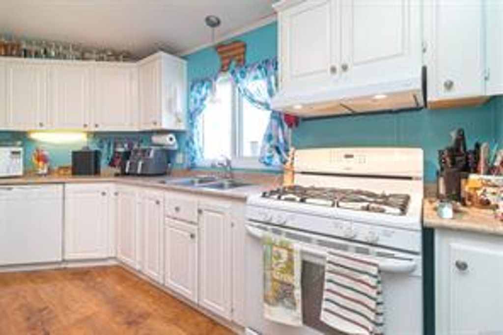 listing image 16047358219697314825