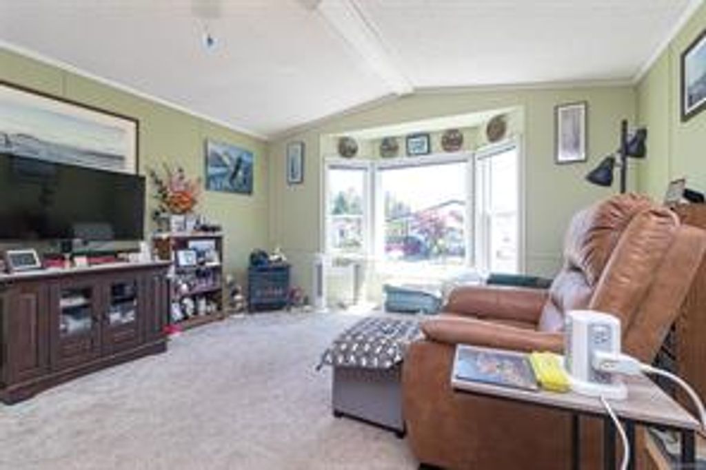 listing image 16045312376081951414