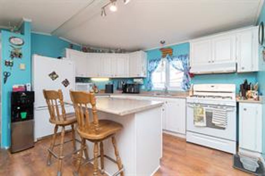 listing image 16041868009909522226
