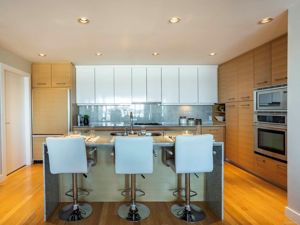 listing image 1604386616085