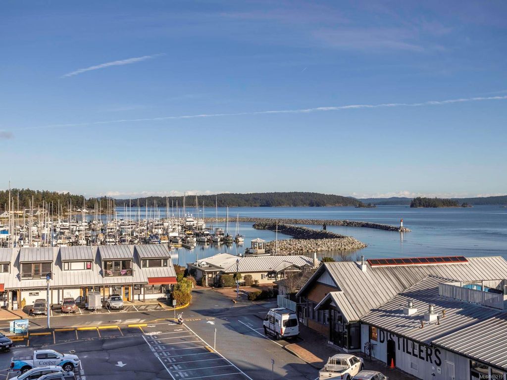 listing image 16042338892840