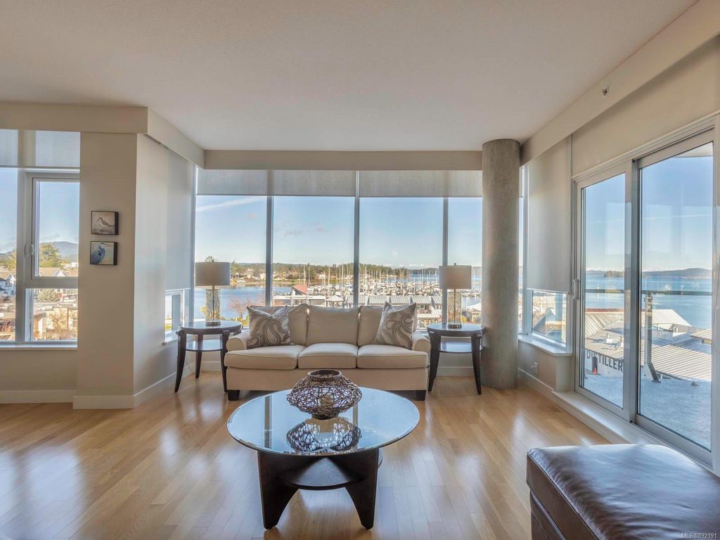listing image 16043548272182