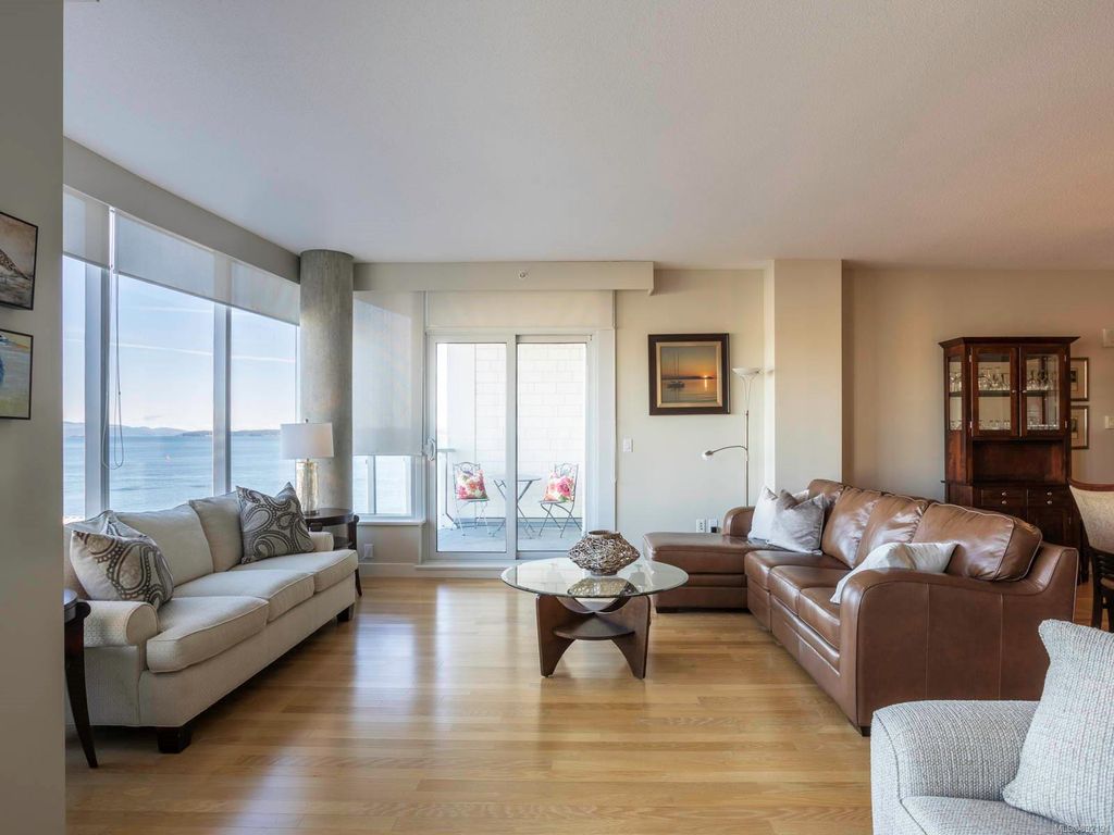 listing image 16041819329676