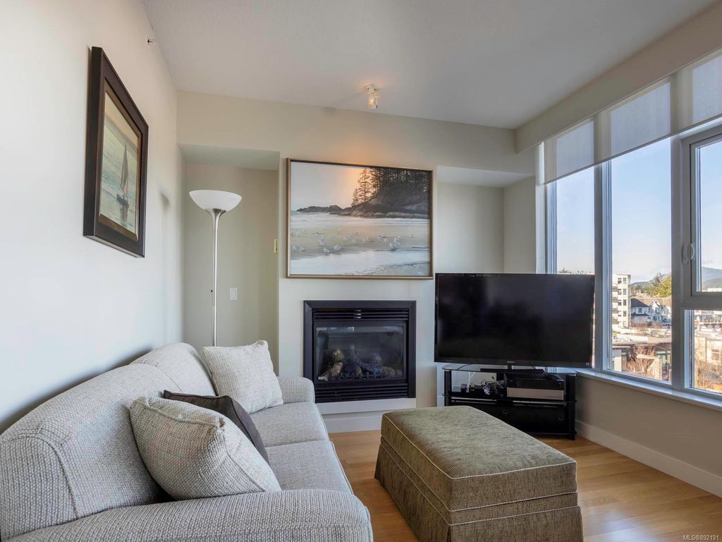 listing image 16044281353527