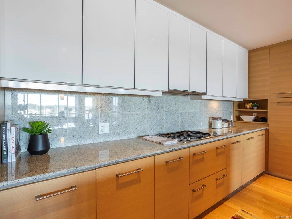 listing image 16043490622014