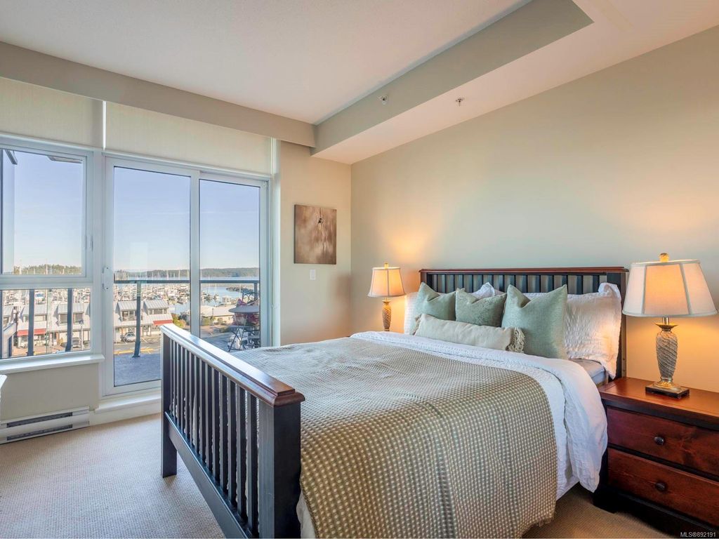 listing image 16041612930562