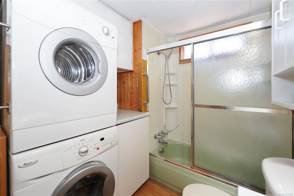 listing image 16043966124688558205