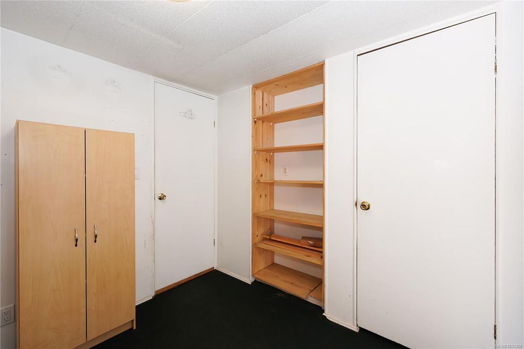 listing image 16040263501435553065