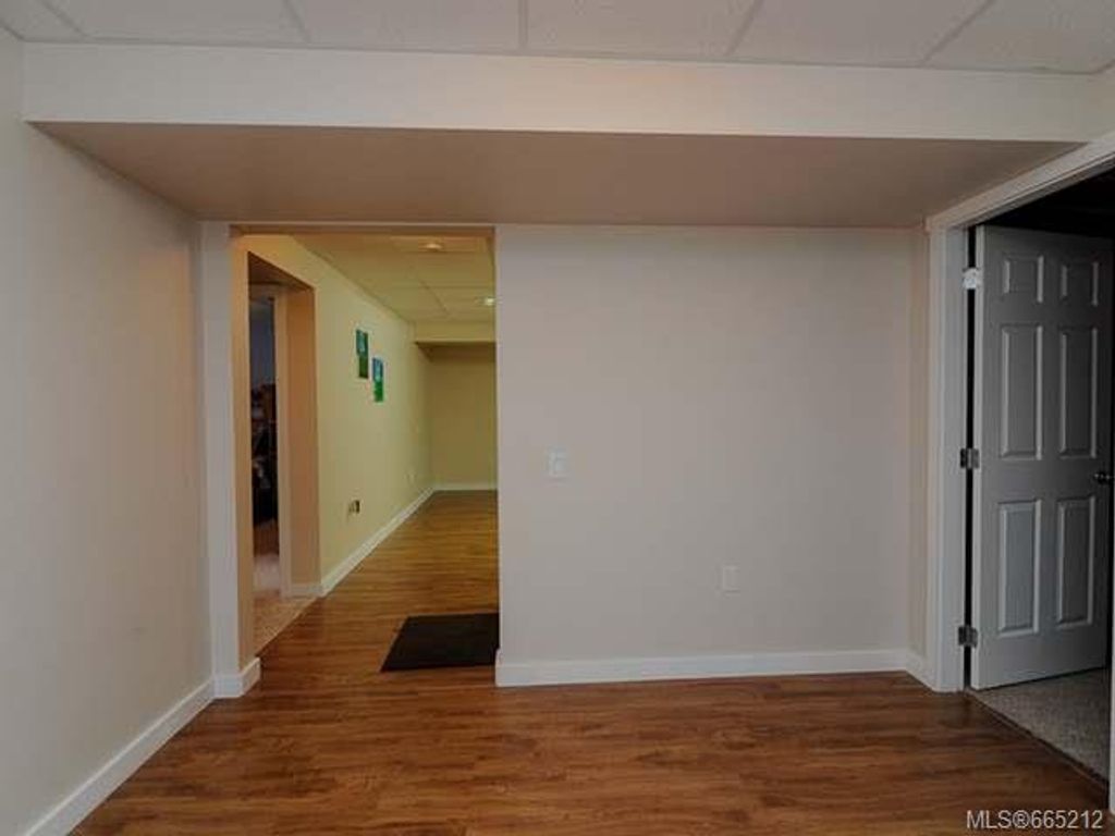 listing image 16041138438844067789