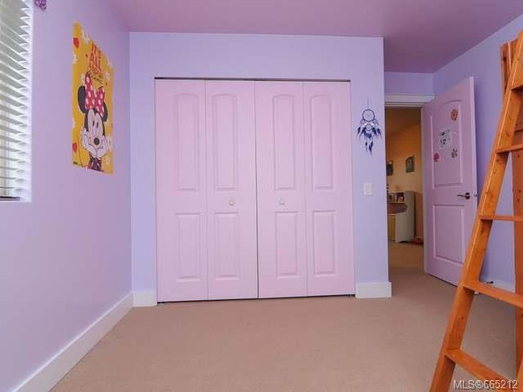 listing image 16041673030949290667
