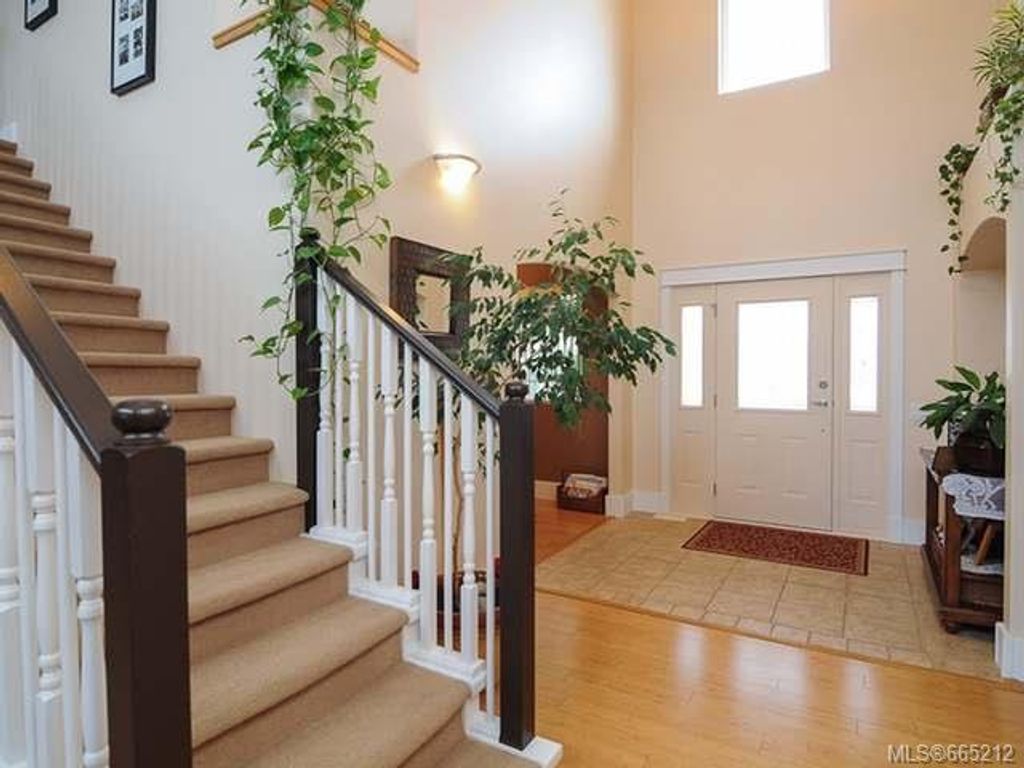 listing image 16049435119888631962