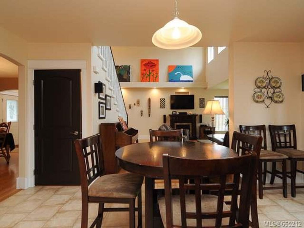 listing image 16047772210806524843