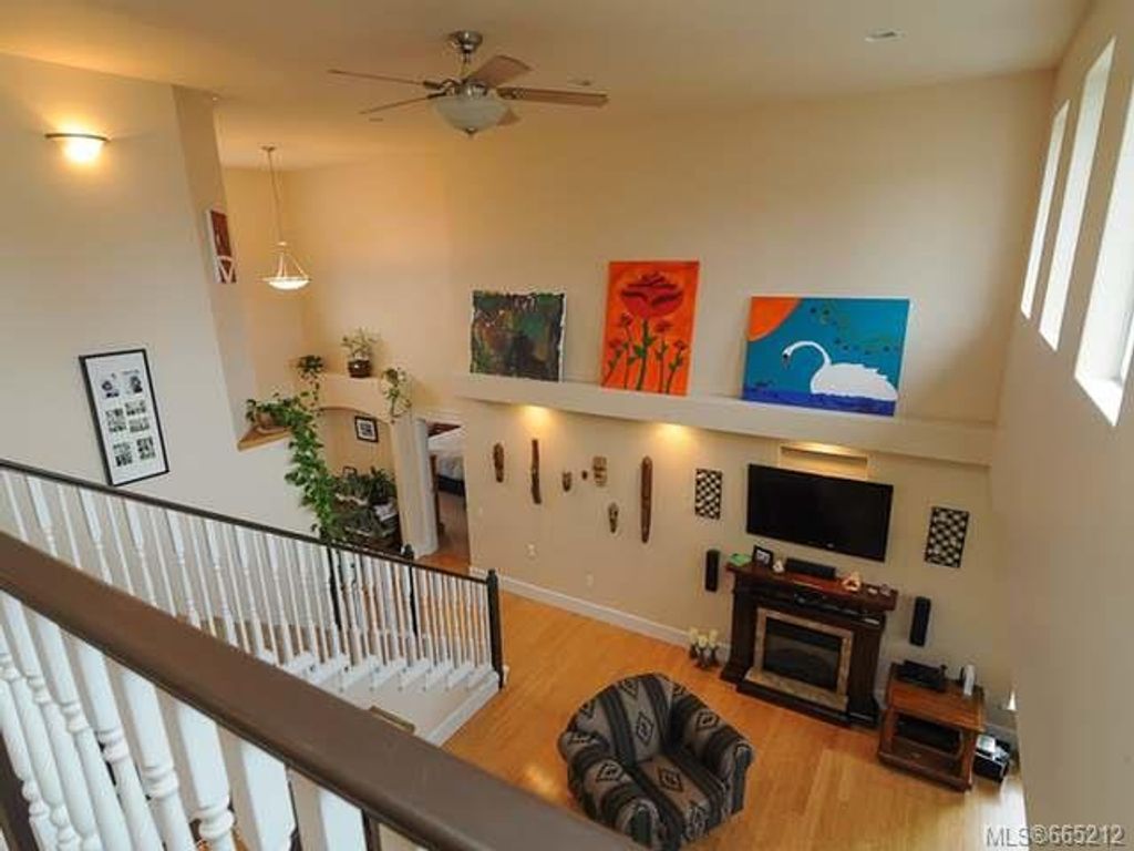 listing image 16040415811128695043