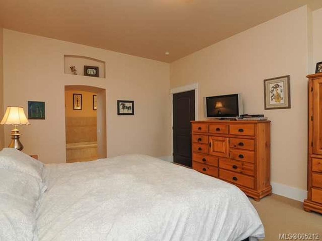 listing image 16040080818380373323