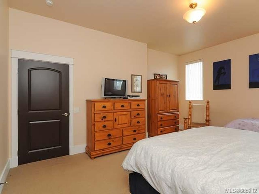 listing image 16046579300899326213