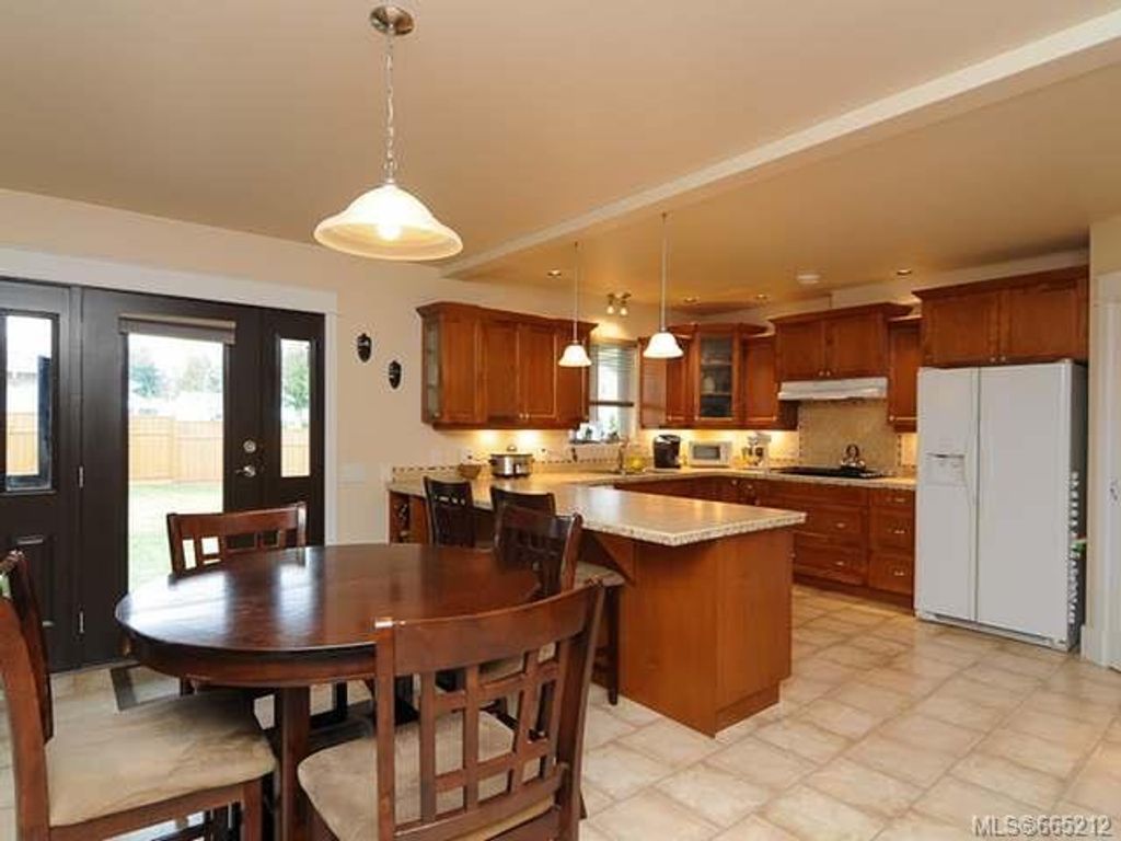 listing image 16042562269195811683