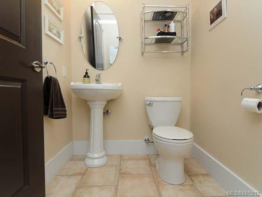 listing image 16043667493224050454