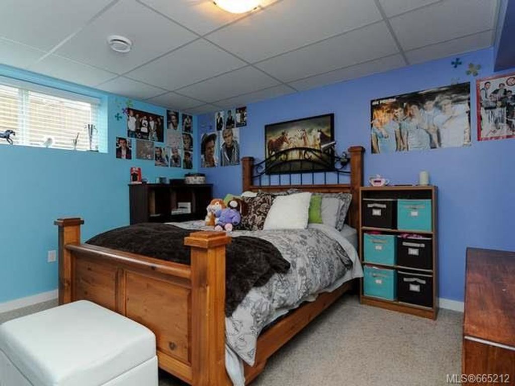 listing image 16046075903305423274