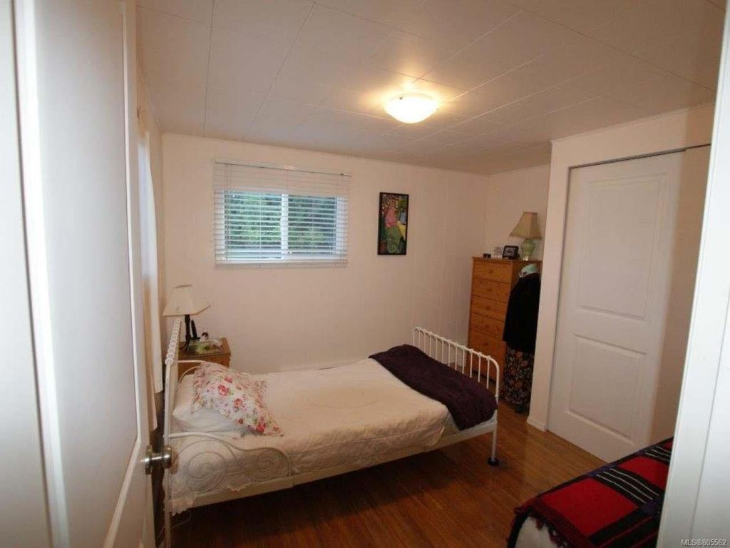listing image 16043613358212547542