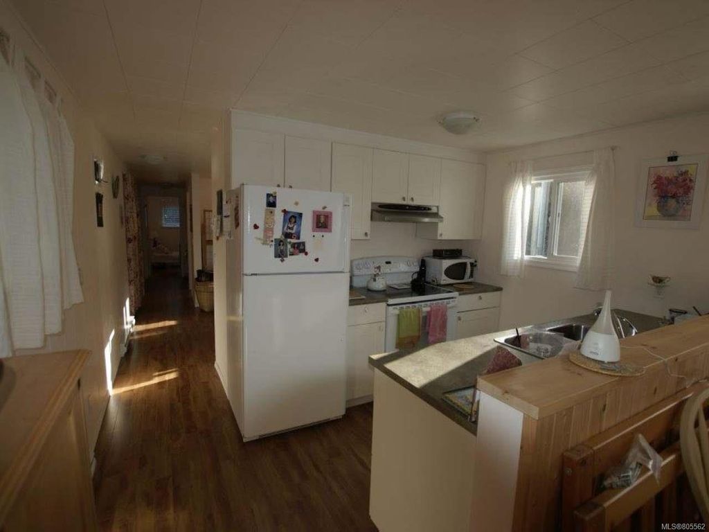 listing image 16048928946167808365