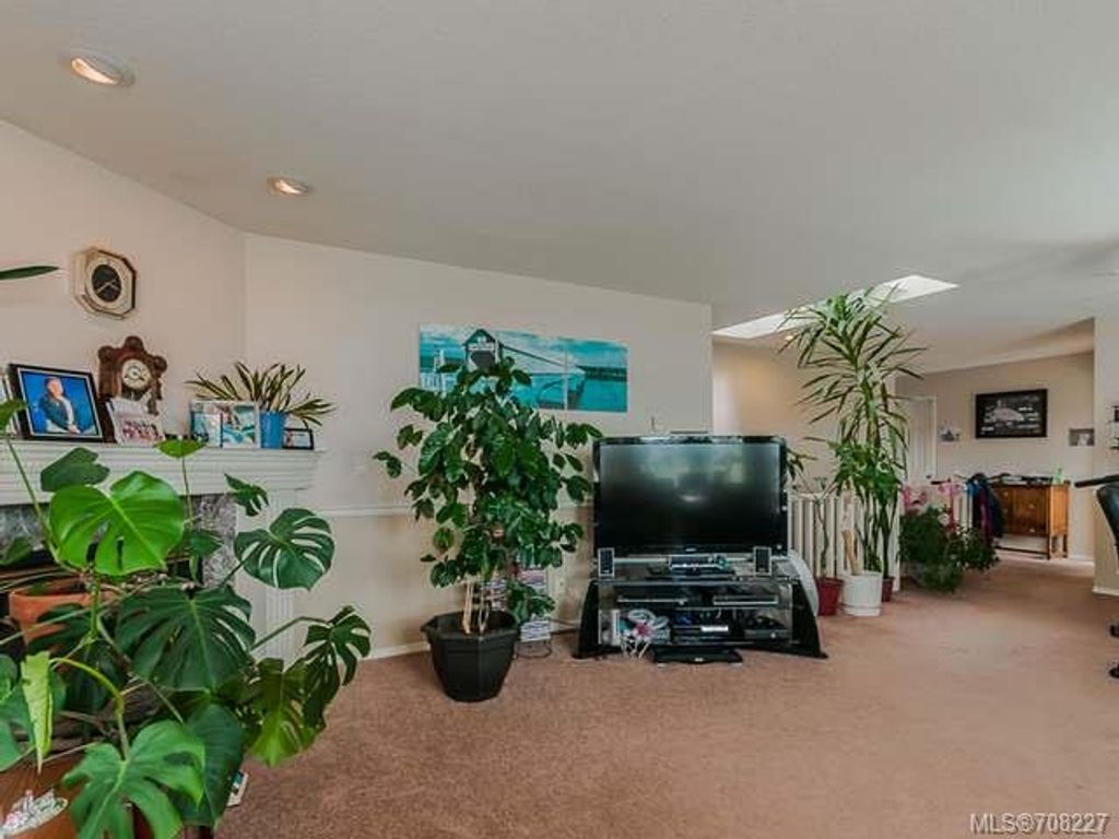 listing image 16040782614568975222