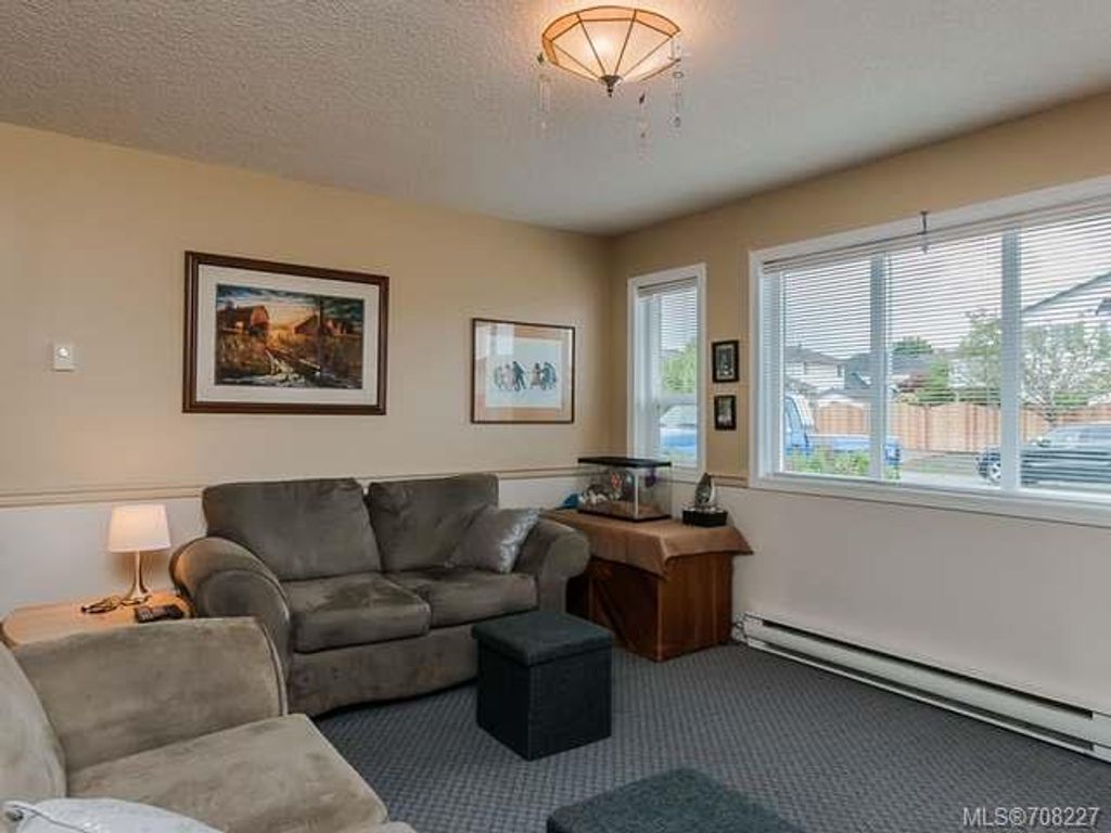 listing image 16045179118775498867