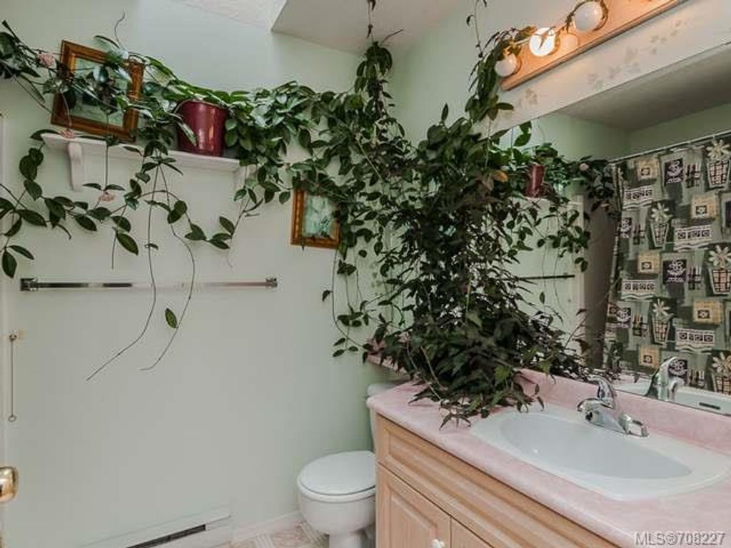 listing image 16048128522917706610