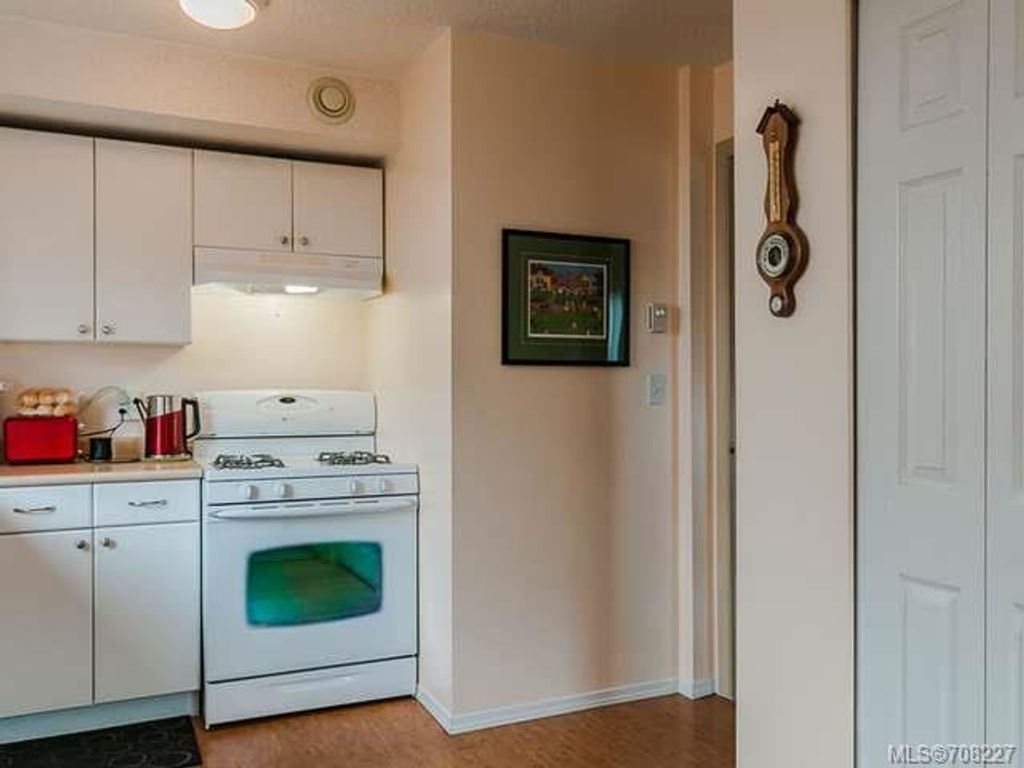 listing image 16040349495313630743