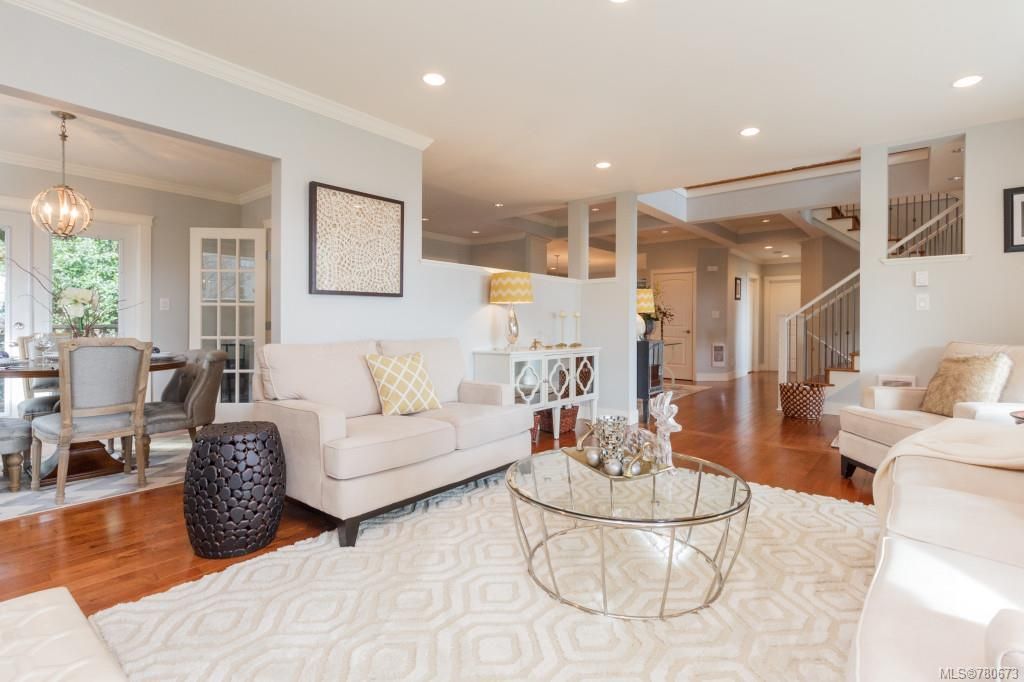 listing image 16048433061481647074