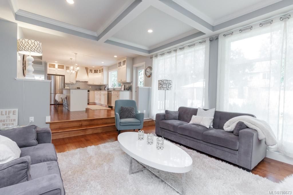 listing image 16042977812354654484