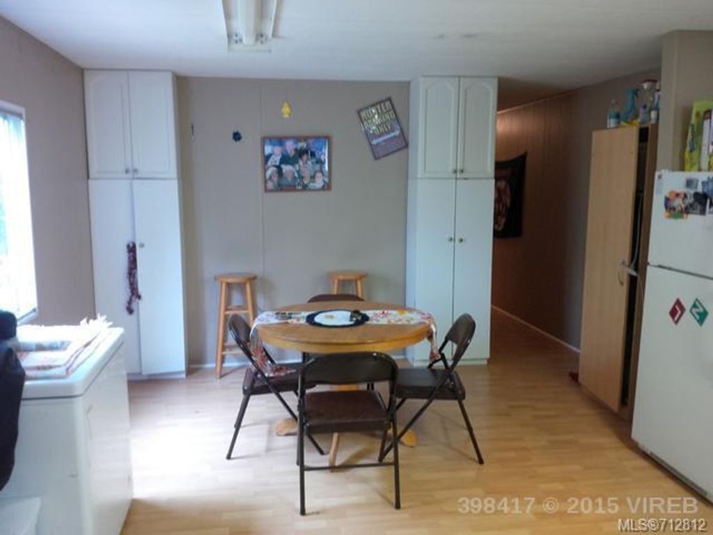 listing image 16040266596590001489