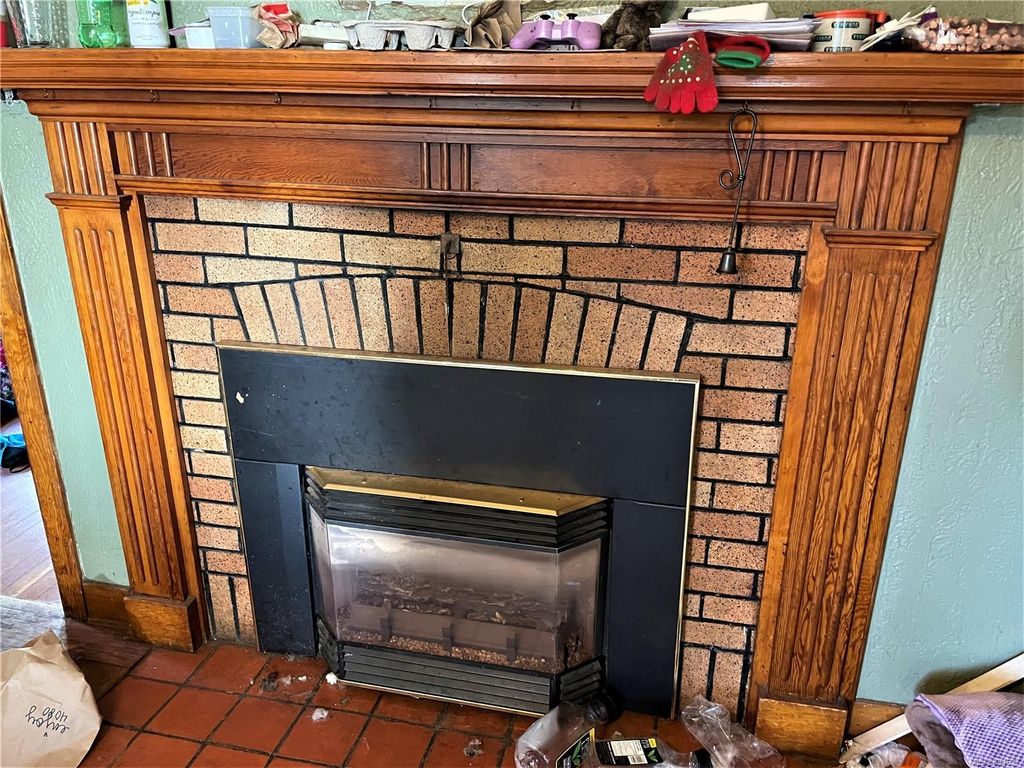 listing image 16043832374670