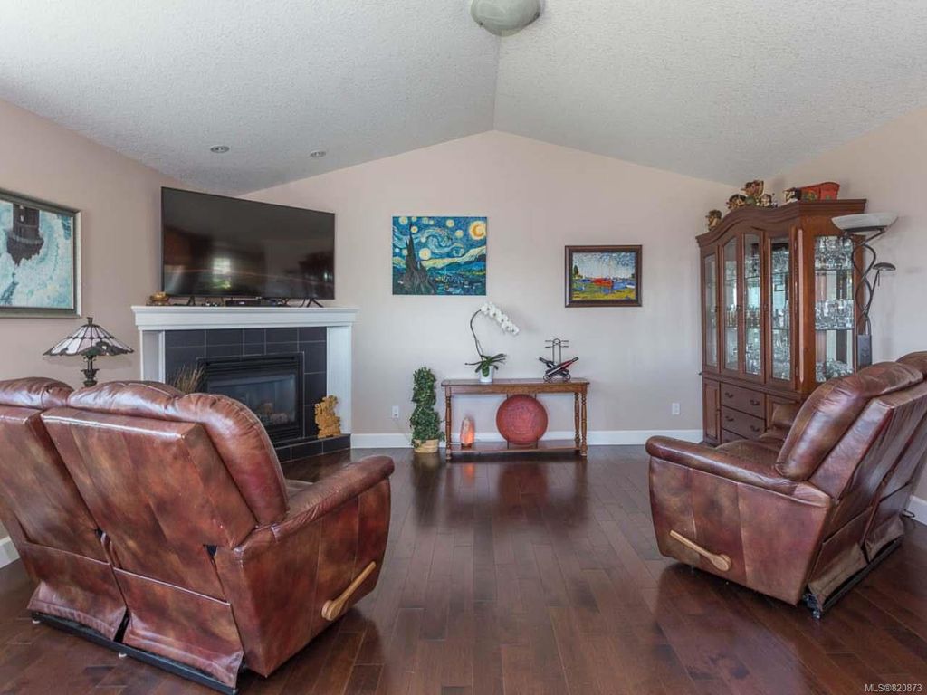 listing image 16043271963143