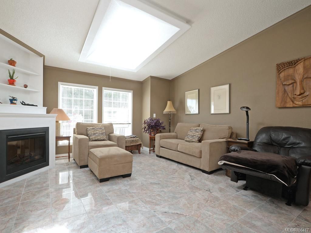 listing image 16040704696421942656