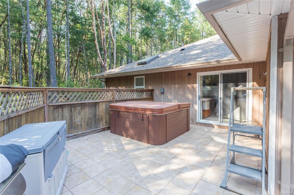 listing image 16048823042460632988