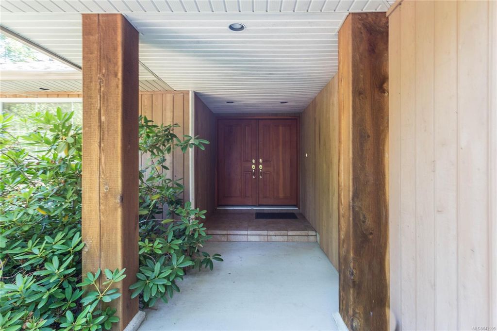 listing image 16041175304604562017