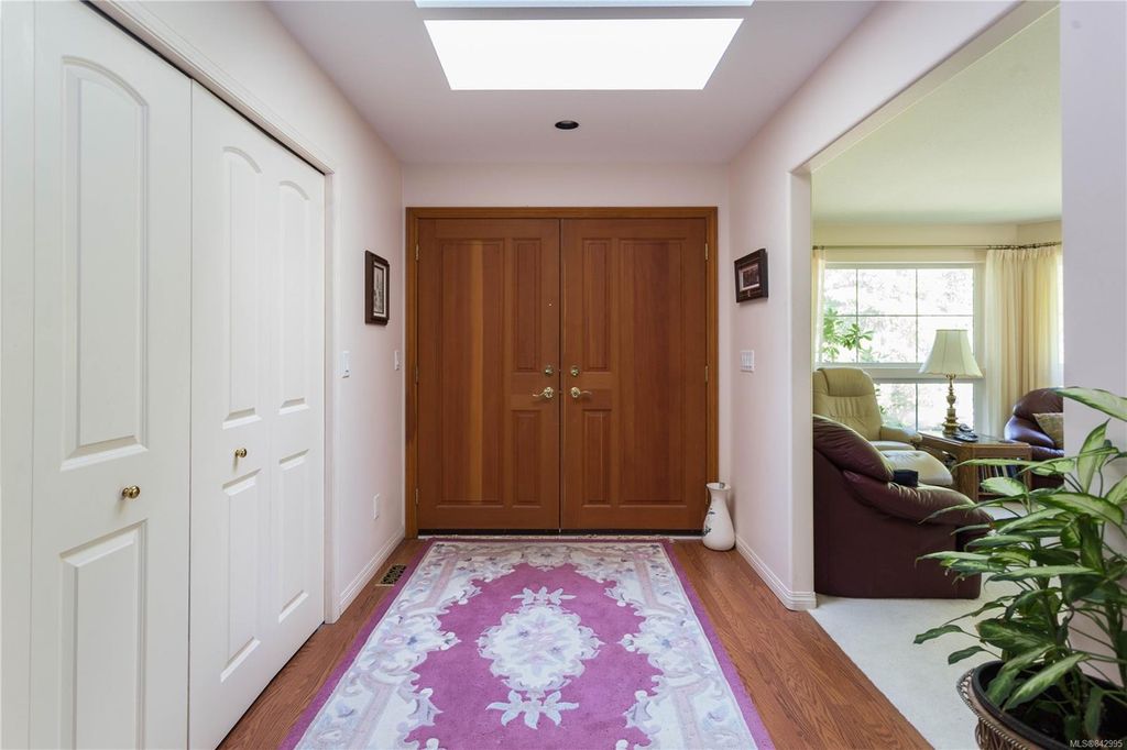 listing image 16049803000727559663