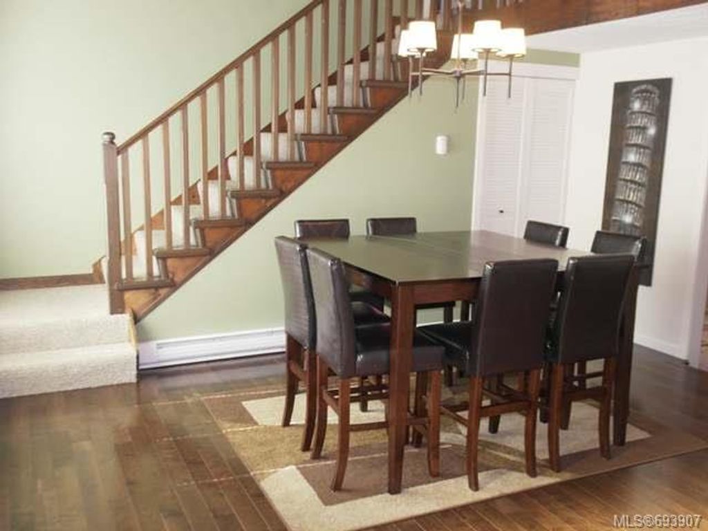 listing image 16046801264121871604