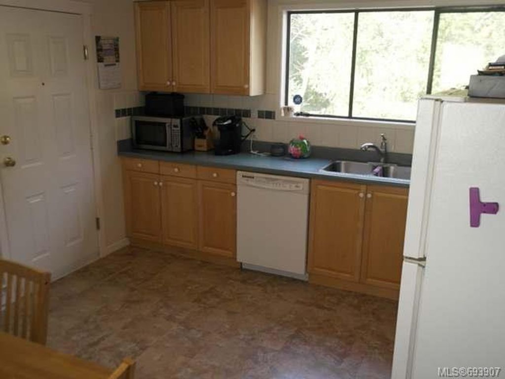 listing image 16040742143823732868